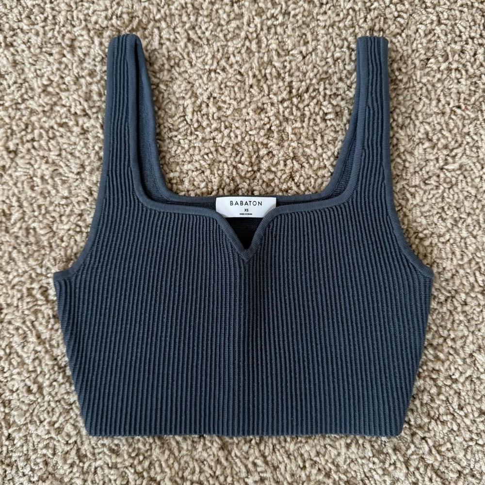 ❌sold❌Aritzia babaton sculpted knit cropped top size XS dark gray blue